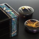 永山克雄蒔絵のうつわ展2013DM写真螺鈿三段重螺鈿丸小箱 20131101nagayamadm01